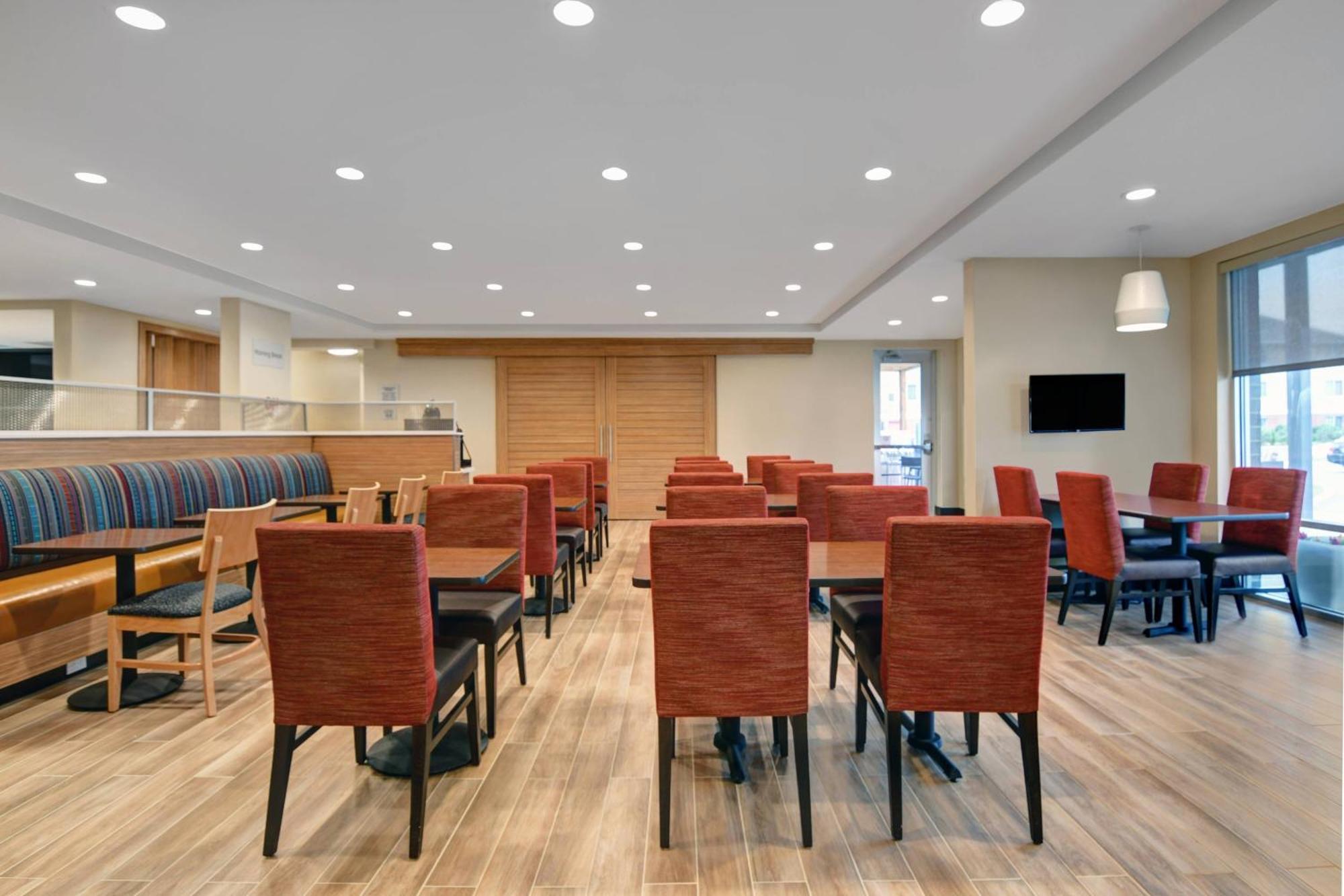 TownePlace Suites By Marriott Lima Exteriör bild